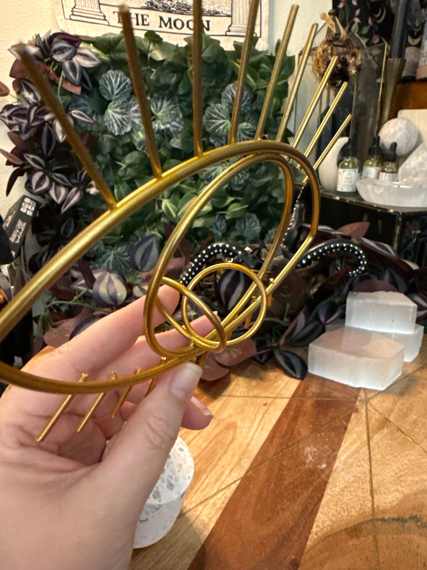 Golden Eye Sphere Stand