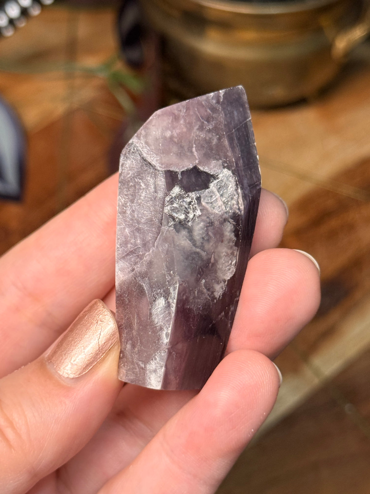 Gem lepidolite pieces