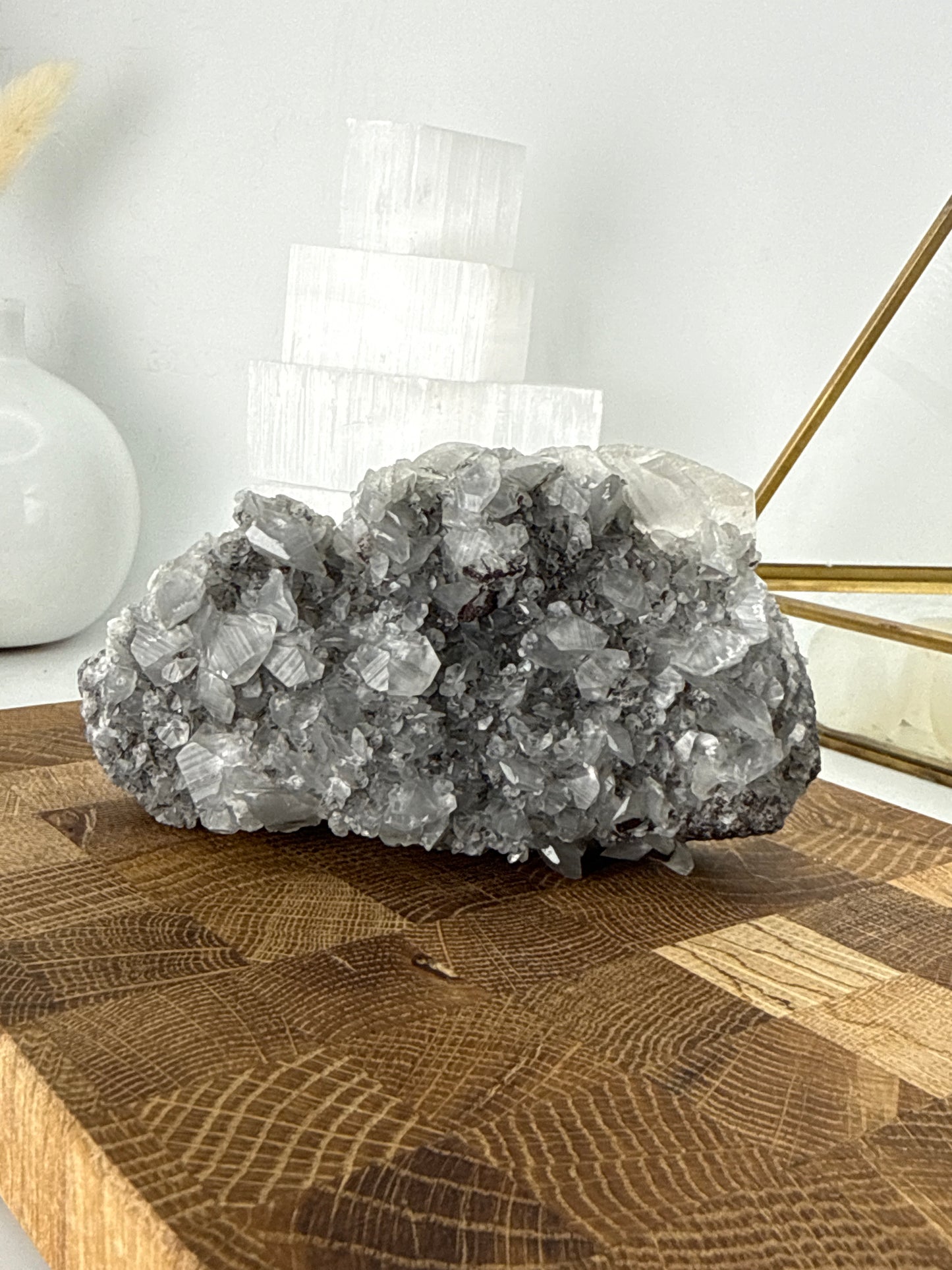Chalcopyrite + calcite cluster