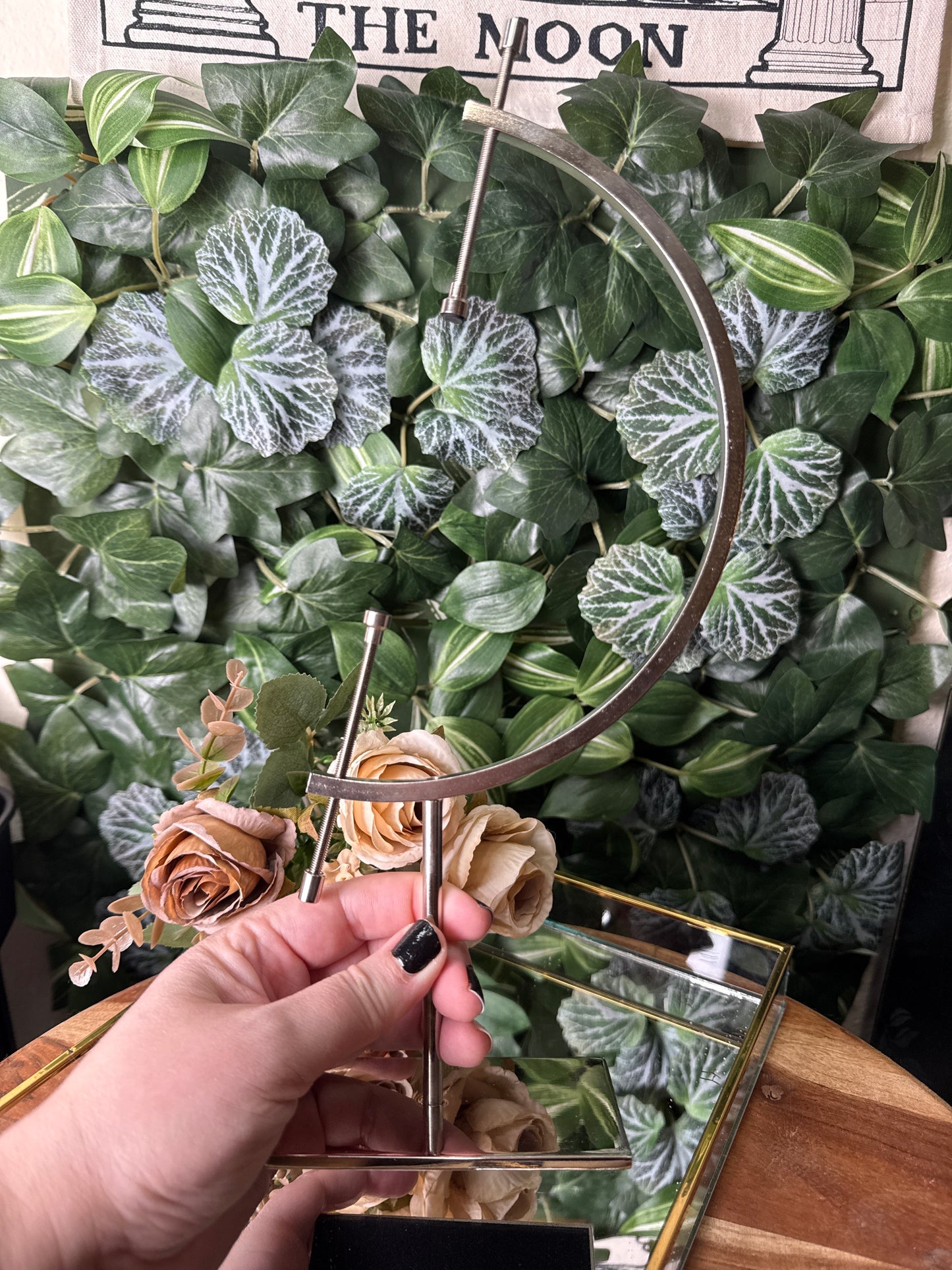 Globe sphere stand