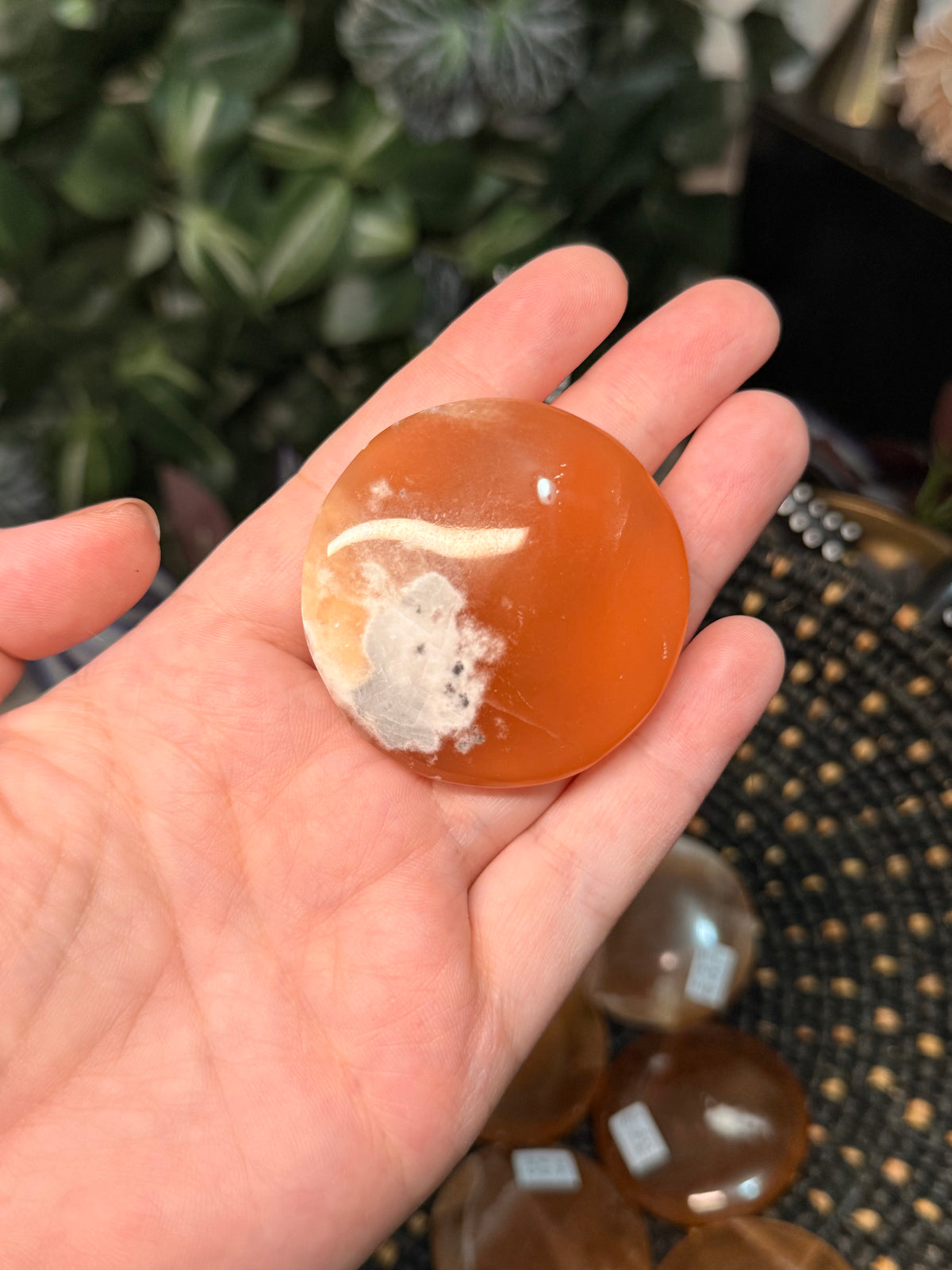 Honey calcite cookie palms