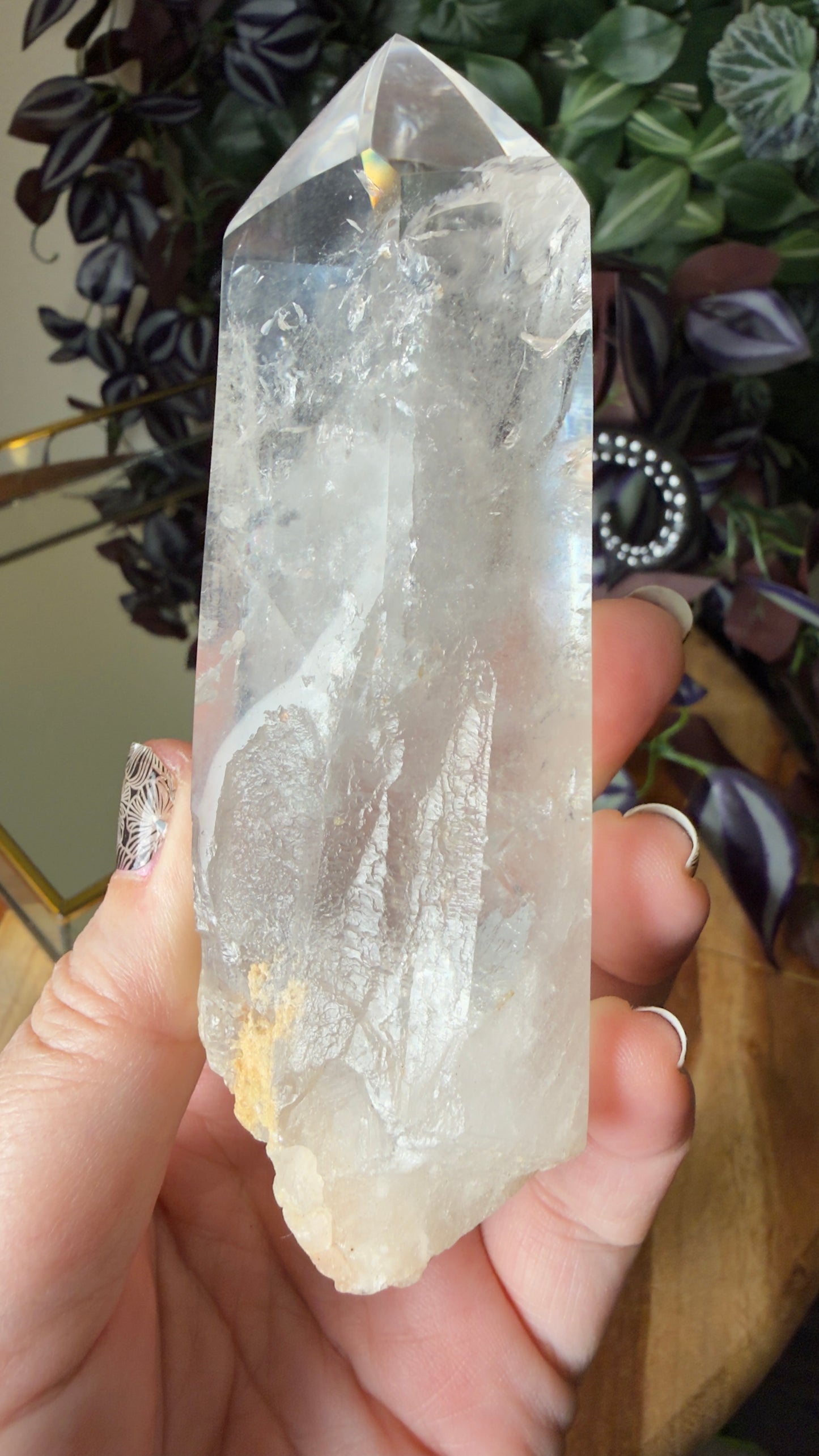 Clear quartz with black garden point